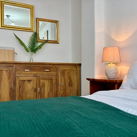 Διαμέρισμα Old Town Elegance - Spacious & Free Private Parking