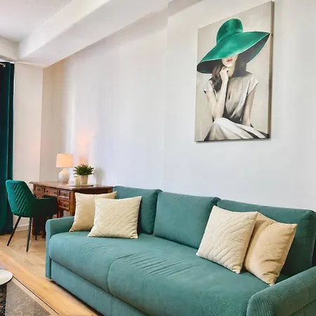 Διαμέρισμα Old Town Elegance - Spacious & Free Private Parking *