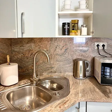 Διαμέρισμα Old Town Elegance - Spacious & Free Private Parking *